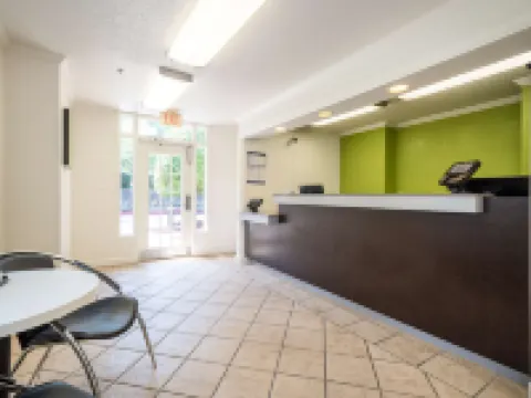 Studio 6 Extended Stay - Duluth, GA - Atlanta - Gwinnett Place Hotels in Duluth