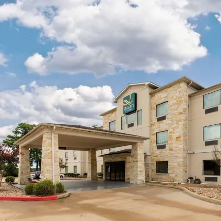 Quality Suites Huntsville Near University