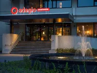 Aparthotel Adagio Amsterdam City South Hotel dekat Clara Maria Cheese & Clog Farm