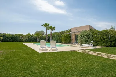 Villa Bouganville Con Piscina by Wonderful Italy