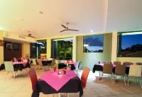 Caloundra Central Apartment Hotel Official Hotels in Birtinya