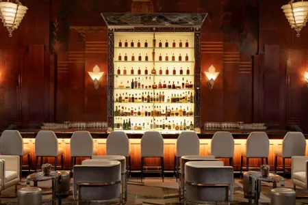 The Clift Royal Sonesta San Francisco Отели рядом с достопримечательностью «Форт-Пойнт»