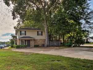 Cozy Ruston Townhome < 1 Mi to Louisiana Tech