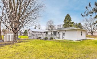 Charming Retreat w/ Deck - Walk to Lake Pepin