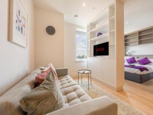 Luxury Apartments - Heathrow Airport