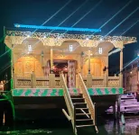 Royal Houseboat Hotels in 