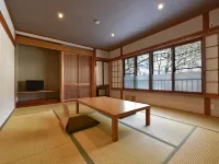 Hinatamikan Hoteles en Nakanojō