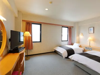 APA Hotel Tonami Ekimae Отели в г. 