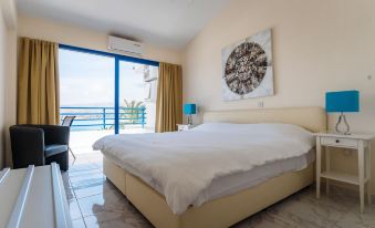 Vrachia Beach Hotel & Suites - Adults Only