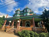 Vaast Bed & Breakfast Hotels in Adamstown