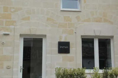 ラミア ルーム レンタルズ のホテル