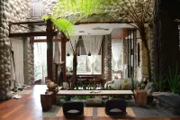 Hotel Kalang Ulu Hotel dekat Villa Armina Tongging
