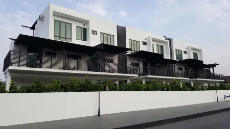 Hermitage Boutique House