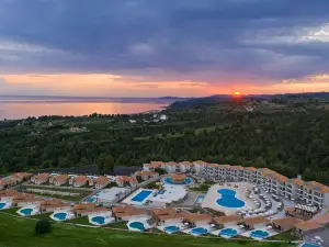 Ajul Luxury Hotel & Spa Resort, a Registry Collection Hotel