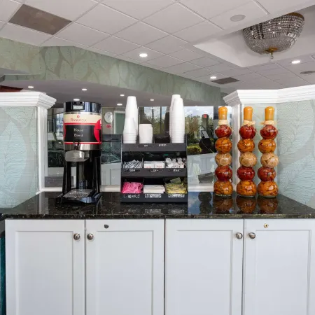 Ramada by Wyndham Altamonte Springs Near I-4