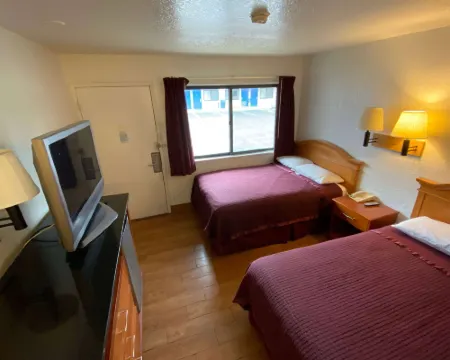 Travelodge by Wyndham Grand Rapids North Hotels in Walker