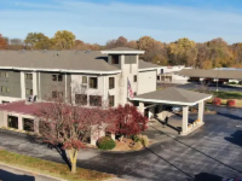 La Quinta Inn & Suites by Wyndham Springfield South Hotels in Springfield