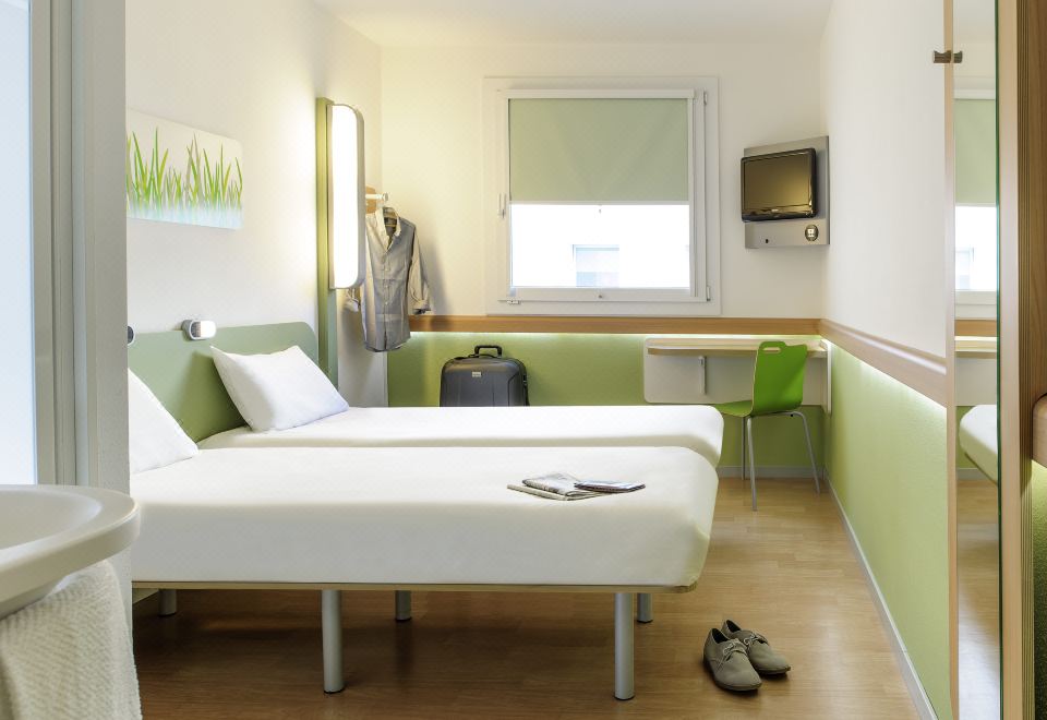 이비스 버짓 몽토방 레 숌므