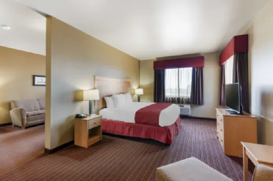 Best Western Golden Prairie Inn  Suites Hoteles en 