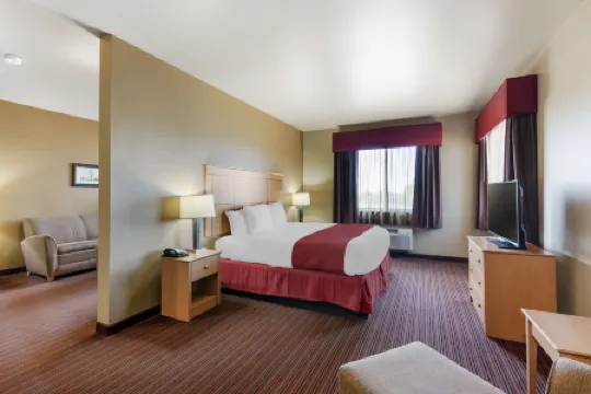 Best Western Golden Prairie Inn  Suites
