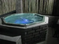 Klein Huisie (Little House) Self Catering Africa Bush Vacation in Marloth Park