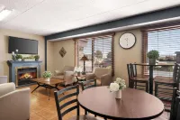 Days Inn by Wyndham Fort Collins - breakfast