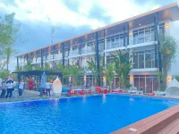 THE HOTEL SOPHIA INC - プール