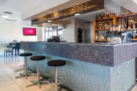 Garden City Hotel, Signature Collection - Quầy bar