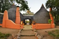 Hoyo Hoyo Safari Lodge - 5 stjerner