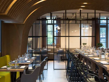 Novotel Saint Brieuc Centre Gare Отели в г. Трегё