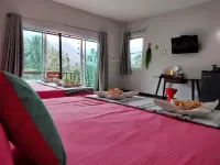 Baan Bhuriwat Kiriwong Hotels in Lan Saka