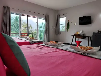 Baan Bhuriwat Kiriwong Hotels in Lan Saka District