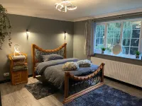 Da Vinci Guest House & Guest Parking, A Real Gem Hotel di Crawley