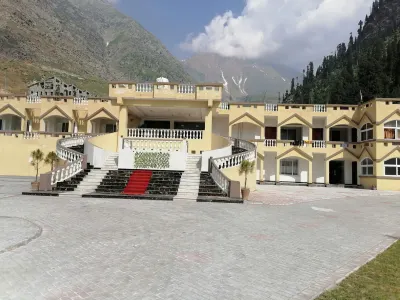 Al-Cazar Fort Hotels in Balakot Tehsil