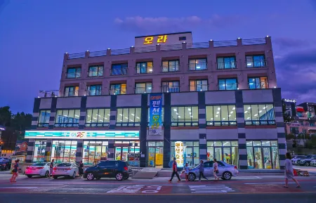 Pension Ora Отели рядом с достопримечательностью «Jangho Port»