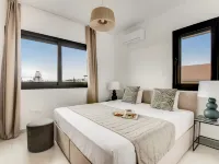 Sanders Only - Lovely 1-Bdr Apt with Two Balconies