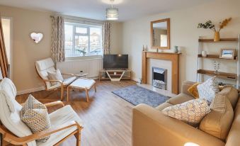 Host & Stay - Station Cottage