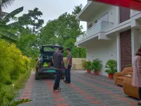 Marina Suites Aiport Hotel