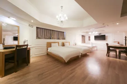 Hillside Hotel