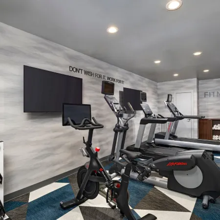 Fairfield Inn & Suites Austin South Отели рядом с достопримечательностью «Открытый бассейн Бартон-Спрингс»