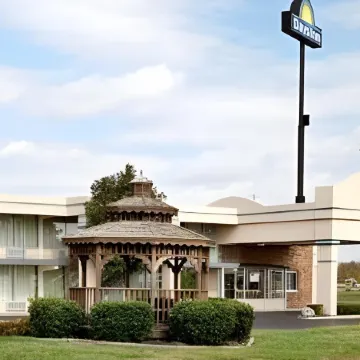 Days Inn by Wyndham Clarksville TN