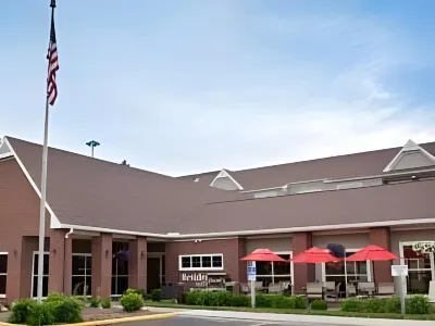 Residence Inn Peoria Hotel dekat Limelight Eventplex