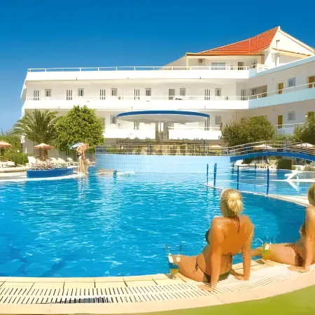 Bayside Hotel Katsaras