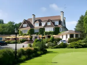 Le Manoir Hotel