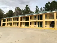 Super 8 by Wyndham Picayune Hotels near The Shay Locomotive