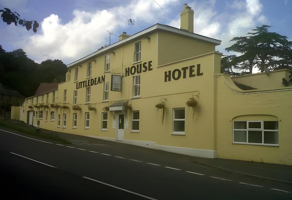 hotel overview picture