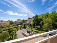 Palms Hotels in Pobri