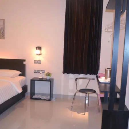 Guardian Family Hotel Отели в г. Соронг