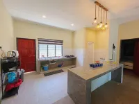 Villa D'Razna - Luxury 5-bedroom Villa with private pool