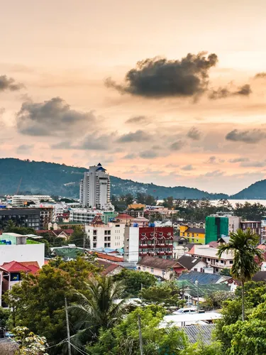 รูปภาพของET605 - Patong sea view studio, quiet spot, pool